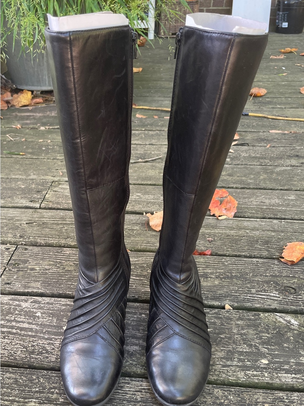 Cobb Hill Black Leather Knee High Boots 7M Stretch Calf